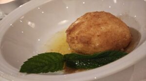 Il Canederlo All'albicocca un tipico dolce altoatesino