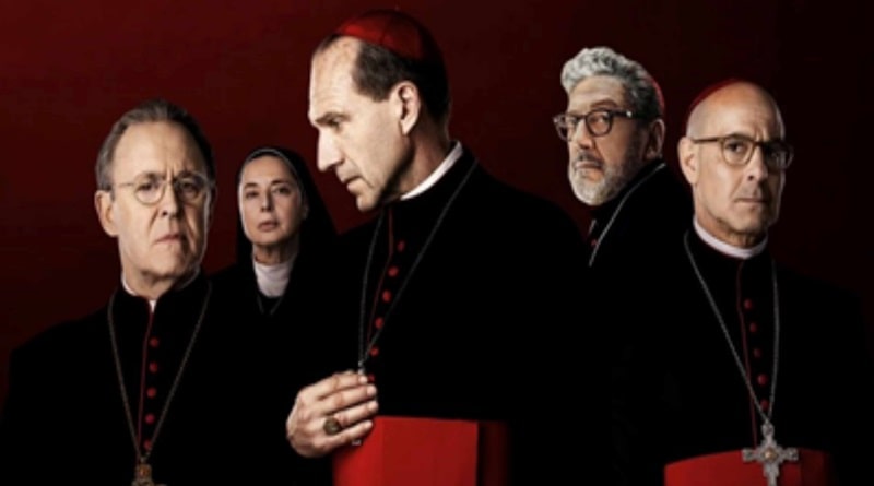 "Conclave" non è solo un film, ma un'esperienza che ci porta a esplorare le contraddizioni dell'animo umano