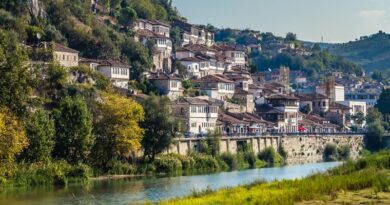 Berat, la famosa “città delle mille finestre”