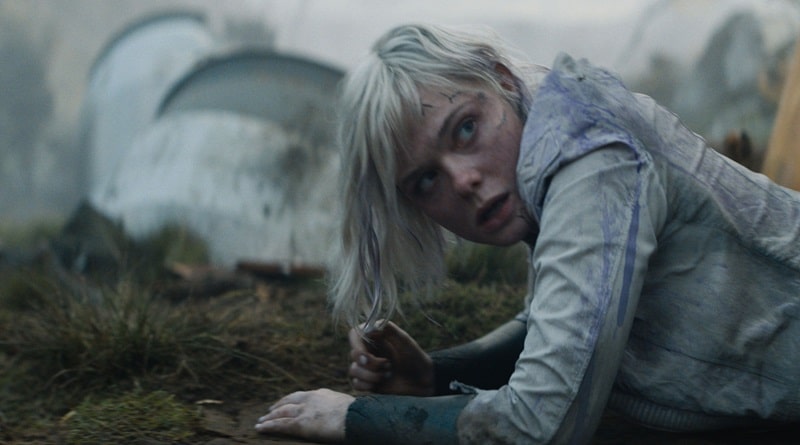 Elle Fanning cambia completamente ruolo. In Predator Badlands è una sopravvissuta, forte, tosta, pronta a tutto