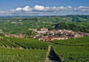 Panorama delle Langhe con vigneti di Barolo Docg e borgo collinare, territorio protagonista di Barolo e Derthona a Milano 2026