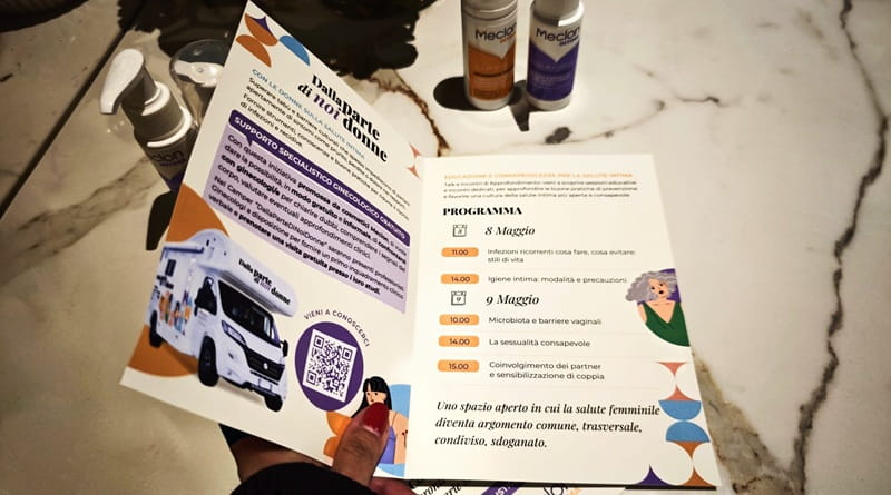 Volantino del tour prevenzione intima Milano 2026 con programma incontri, camper medico e visite ginecologiche gratuite.